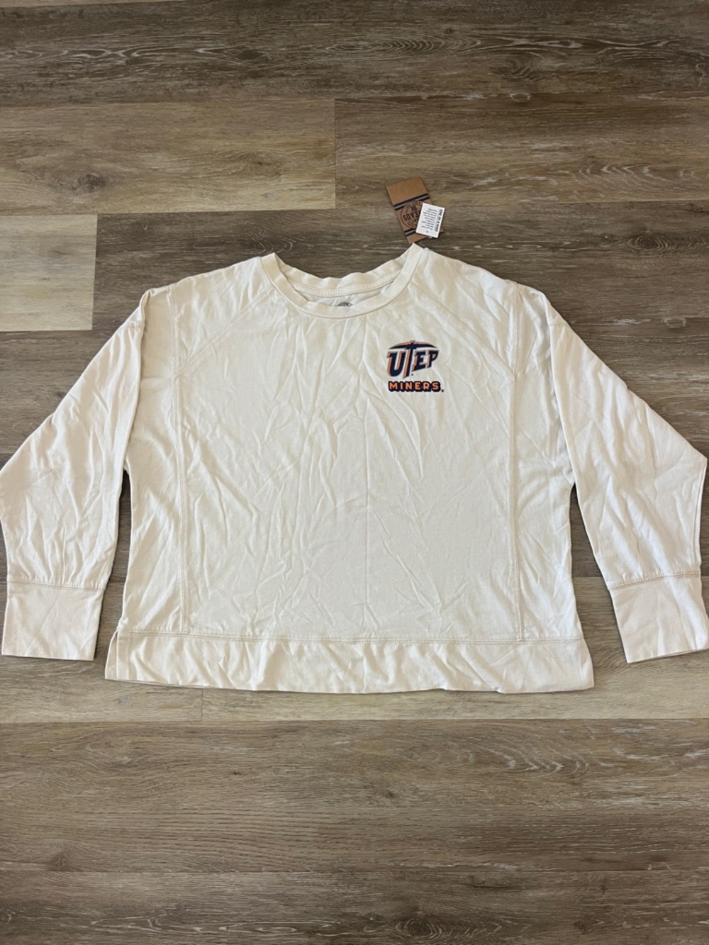 NWT Rivalry Threads Women’s UTEP Miners T-Shirt Cream Size XL